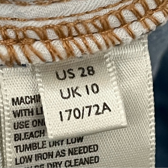 We The Free 28 Cut off Cotton Denim 0201 Button Fly Frayed Jean Shorts people - Picture 8 of 10